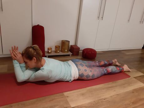 Meike Kämmerer, Adlerarme in Bauchlage