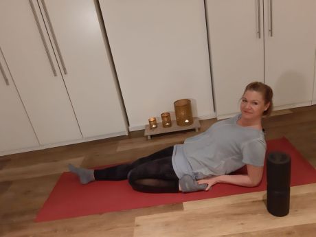 Meike Kämmerer, einbeiniger liegender Held