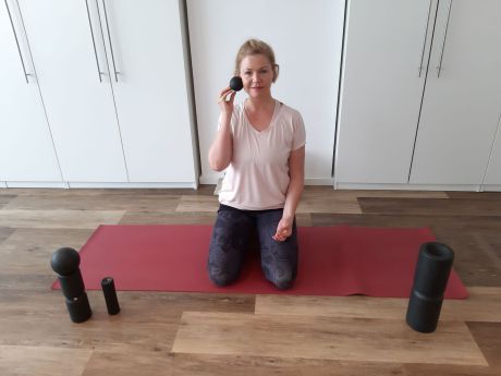 Meike Kämmerer, Faszienmassage Kiefer mit Minikugel