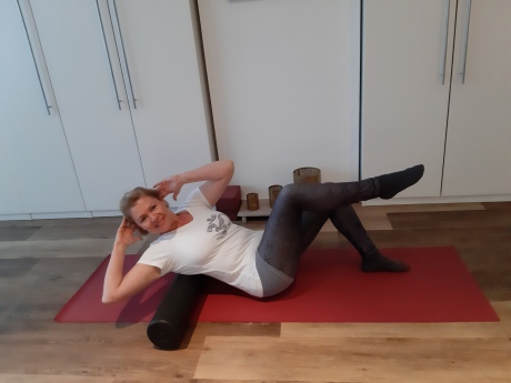 Meike Kämmerer, criss cross mit Pilatesrolle
