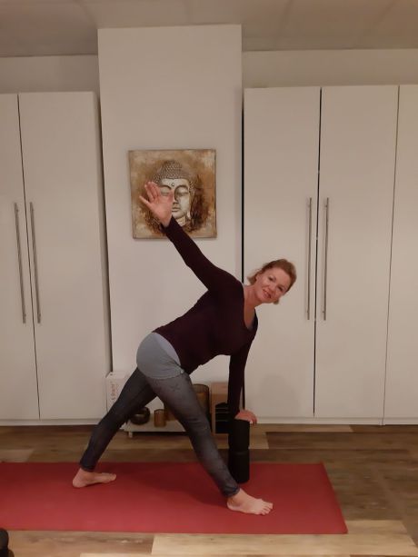 Meike Kämmerer, gedrehtes Dreieck mit FAYO Rolle